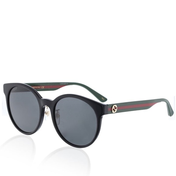 Gucci Accessories - Gucci Sunglasses w/Accessories